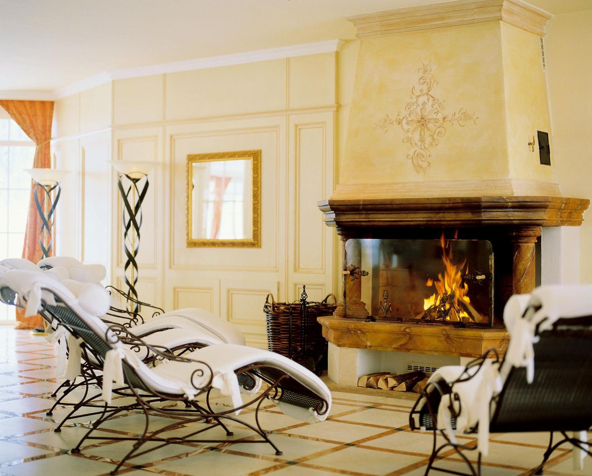 Wellnesshotel ...Liebes Rot-Flueh Хальдензе Экстерьер фото