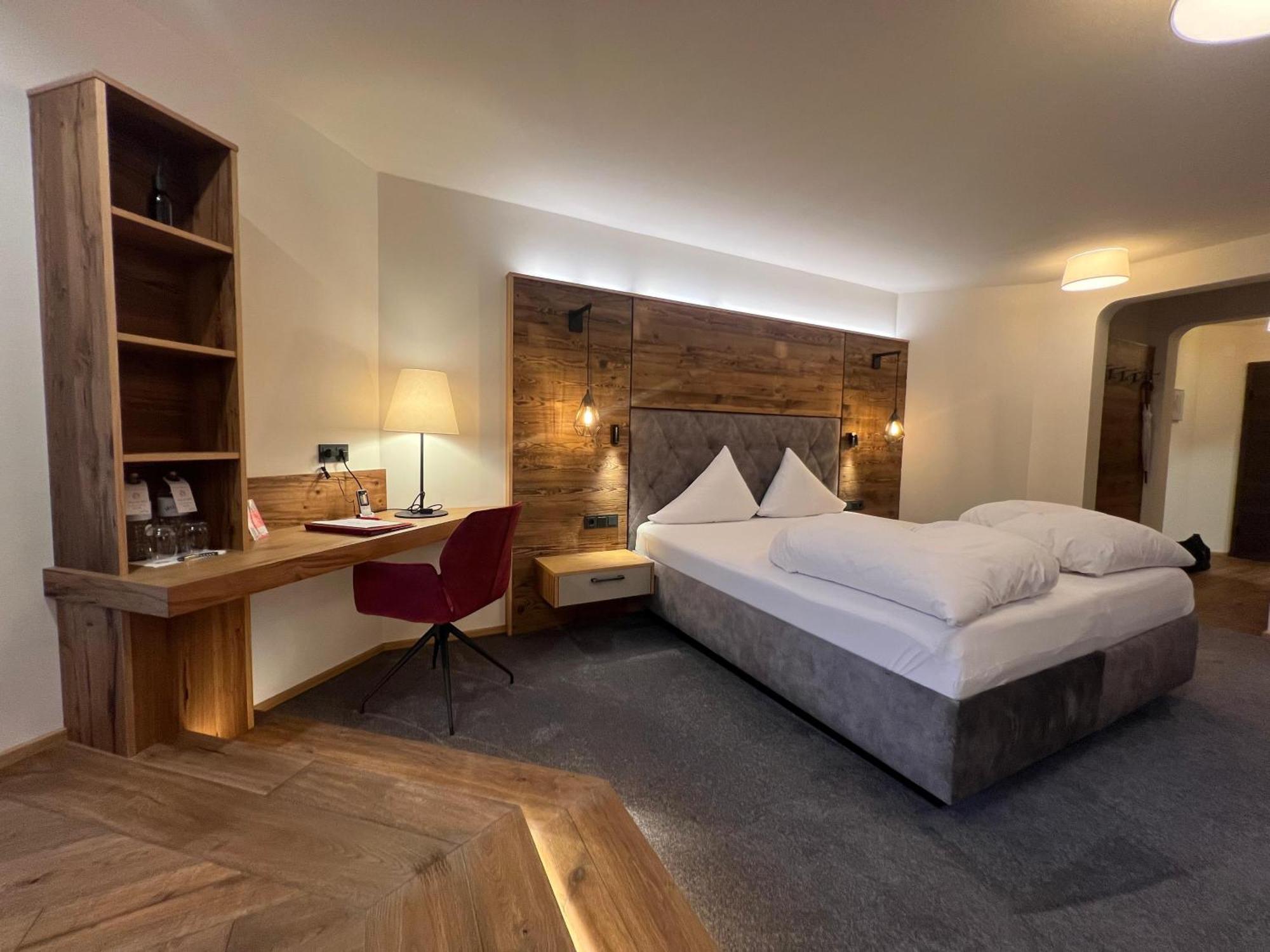 Wellnesshotel ...Liebes Rot-Flueh Хальдензе Экстерьер фото