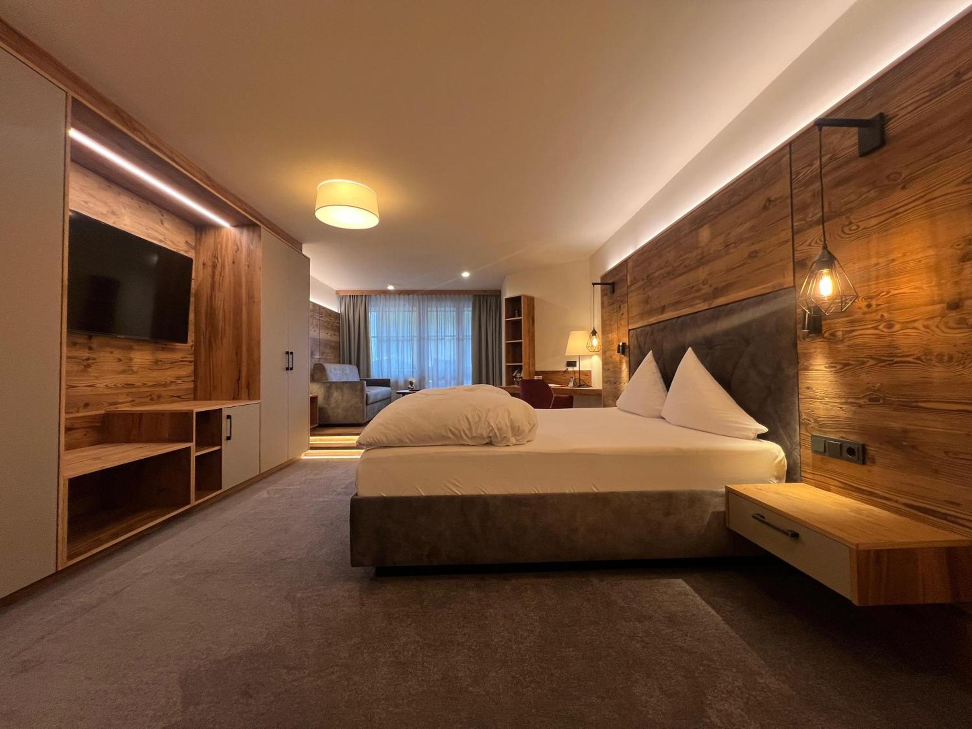 Wellnesshotel ...Liebes Rot-Flueh Хальдензе Экстерьер фото
